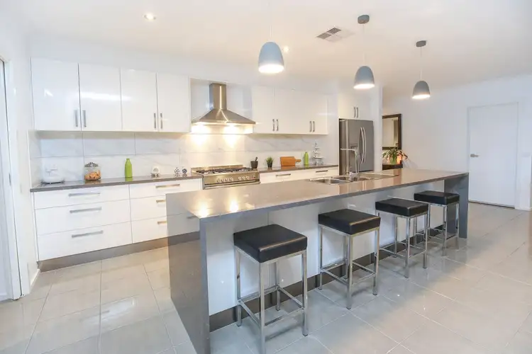 Fourth view of Homely house listing, 8 Lakeview Court, Mildura VIC 3500