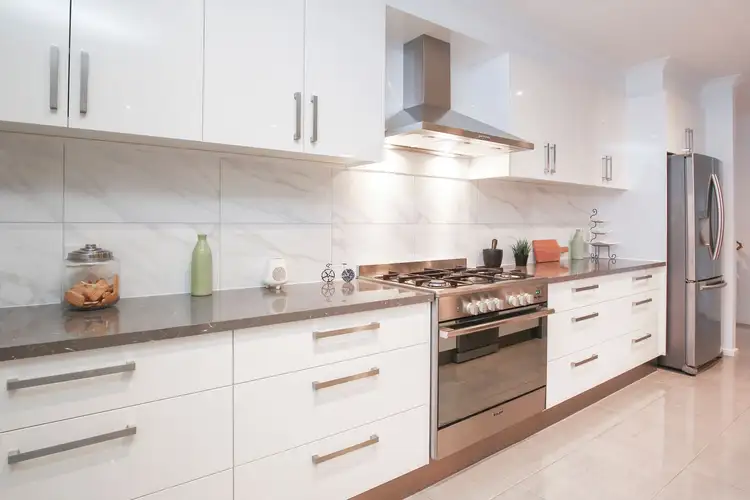 Fifth view of Homely house listing, 8 Lakeview Court, Mildura VIC 3500