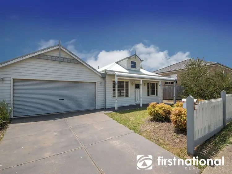 84 Cook Street, Drouin VIC 3818