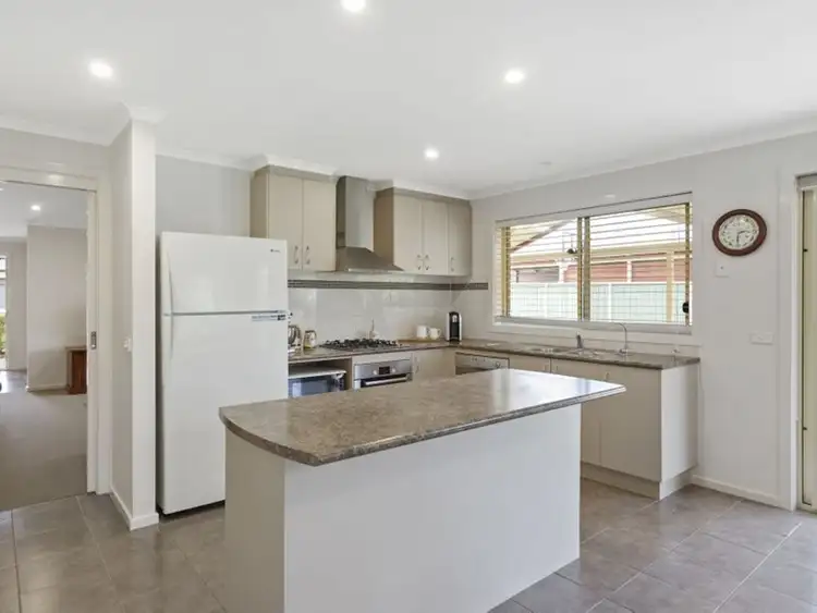 Fourth view of Homely house listing, 10 Lewana Way, Strathfieldsaye VIC 3551