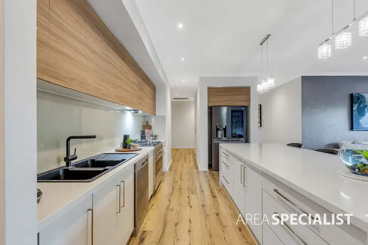 Fifth view of Homely house listing, 30 Paringa Way, Burnside VIC 3023