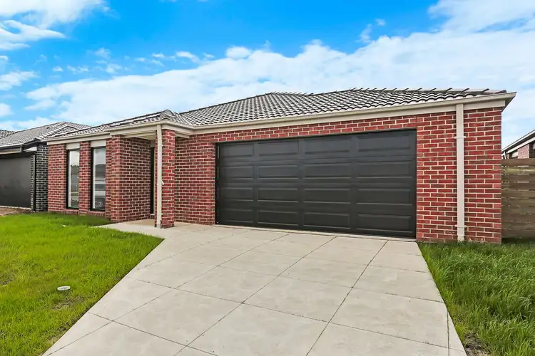 97 Greendale Blvd, Pakenham VIC 3810