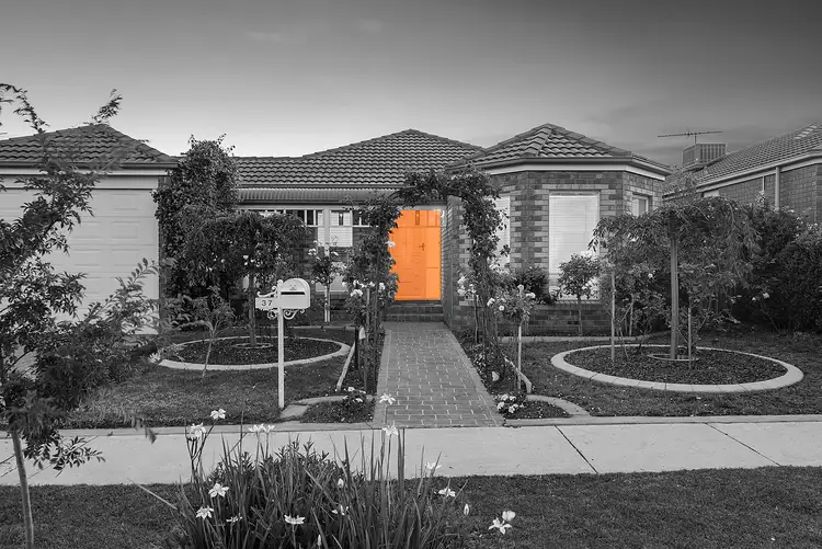 37 Thornton Avenue, Sunbury VIC 3429