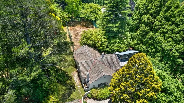 37-39 Waratah Road, Wentworth Falls NSW 2782