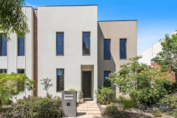 8 Beaurepaire Parade, Footscray VIC 3011