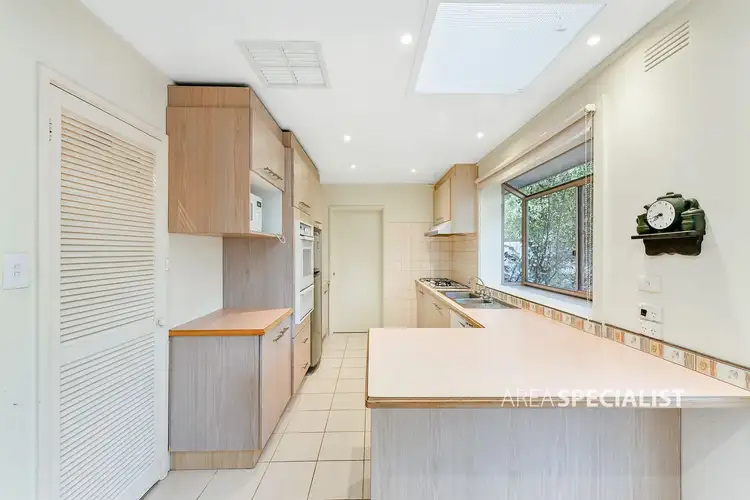 Third view of Homely house listing, 5 York Court, Frankston VIC 3199