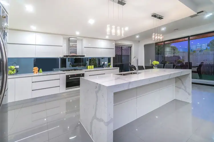 11 Recreation Street, Roxburgh Park VIC 3064