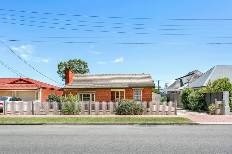 16 Blackburn Ave, Glenelg North SA 5045