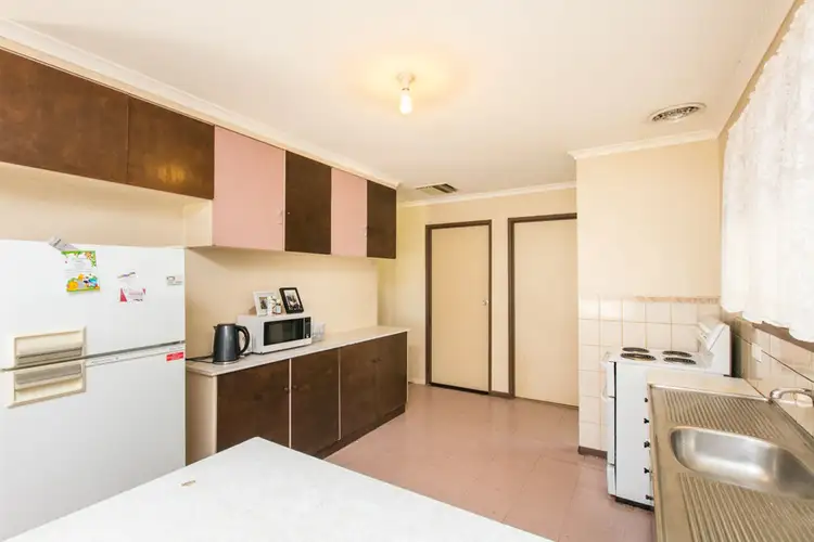 Fifth view of Homely house listing, 37 Ambleside Crescent, Mildura VIC 3500