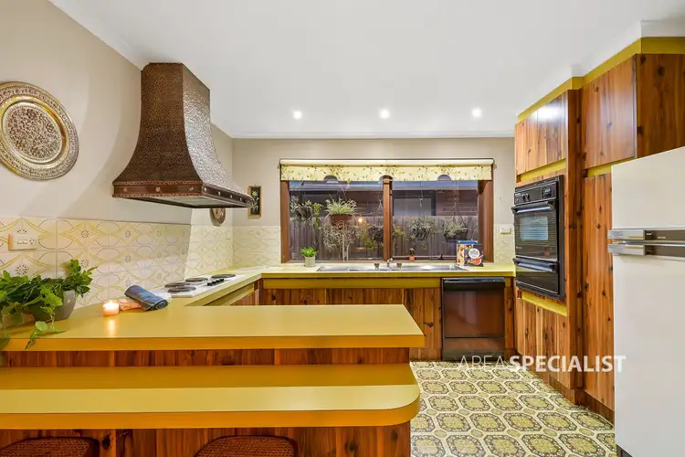 Fifth view of Homely house listing, 2 Mintbush Close, Keysborough VIC 3173