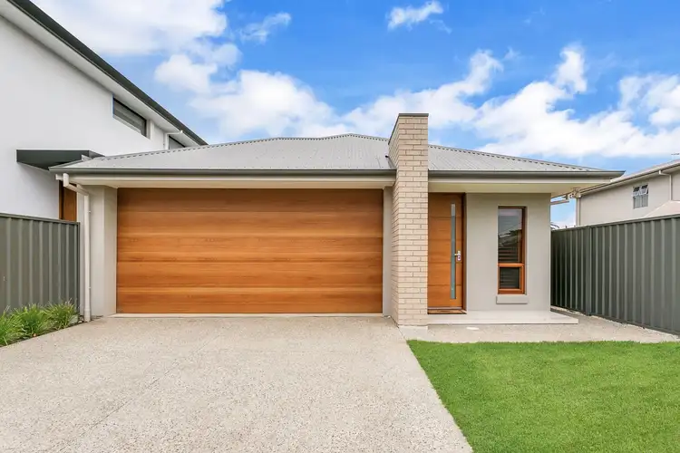 5 McLachlan Avenue, Glenelg North SA 5045