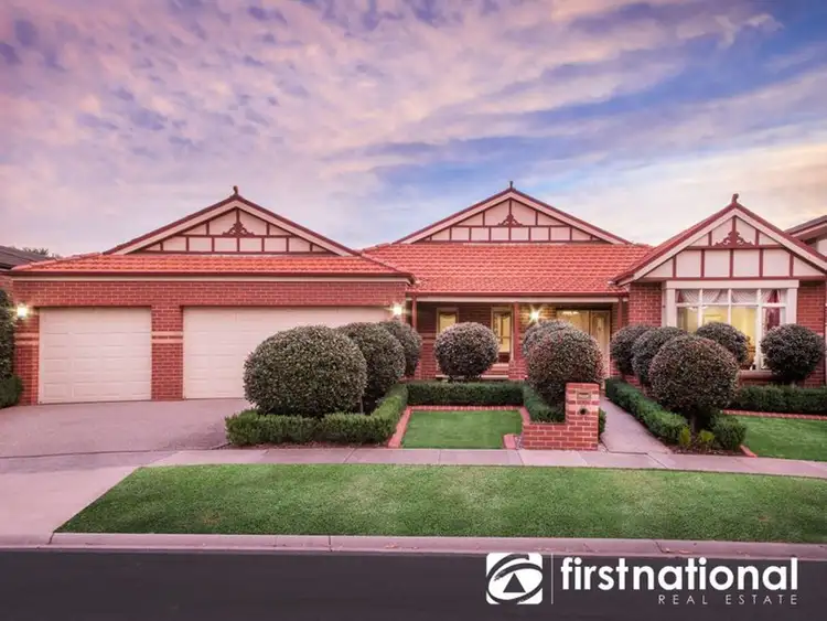 19 Hillgrove Crescent, Berwick VIC 3806
