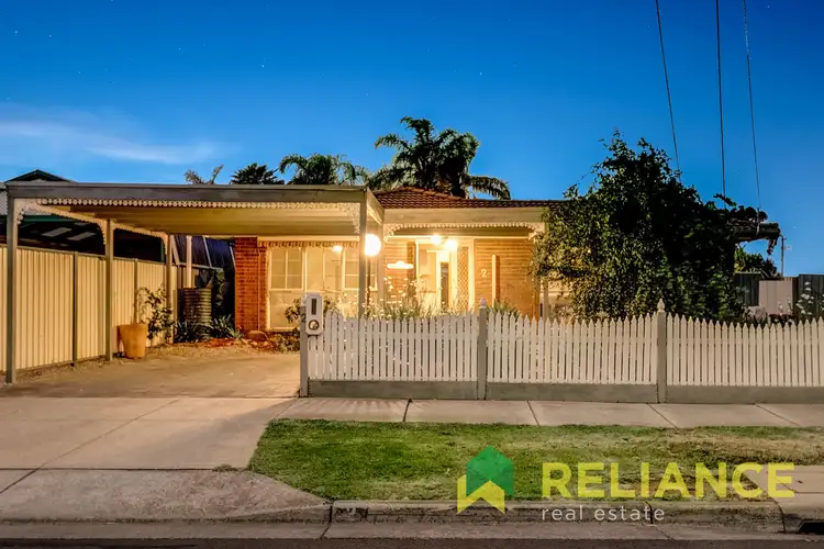 2 Cheshire Avenue, Melton South VIC 3338