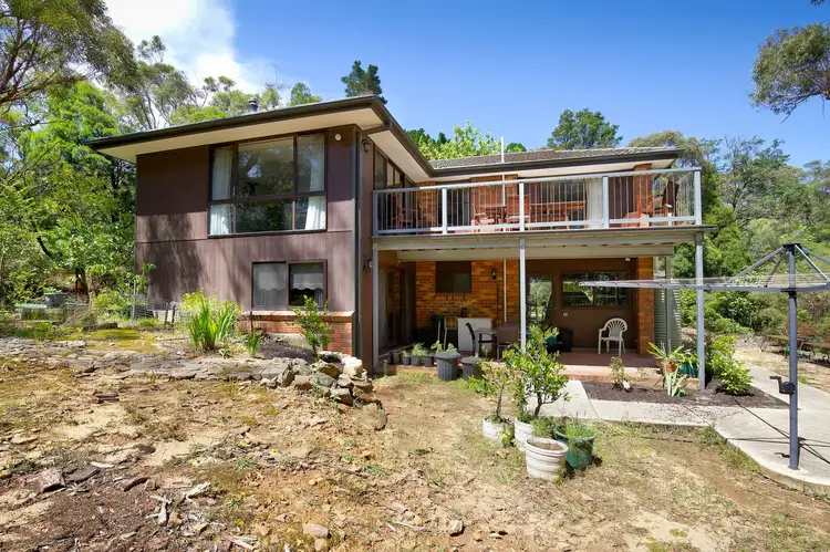 19 Allen Crescent, Wentworth Falls NSW 2782