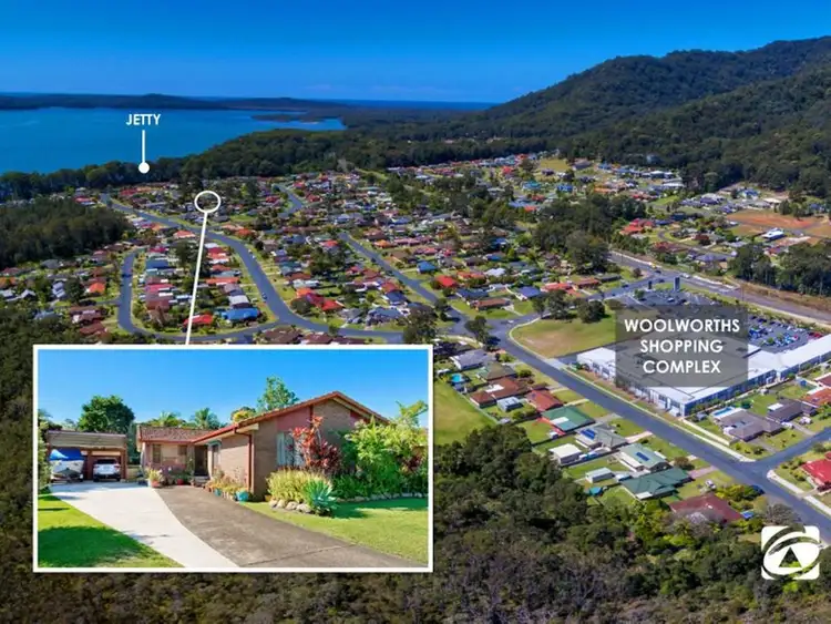 Second view of Homely house listing, 8 Phillip Close, Lakewood NSW 2443