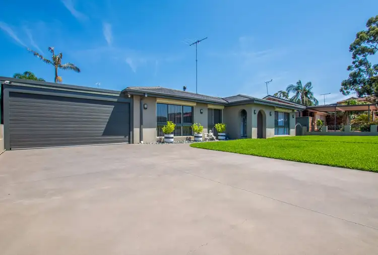 15 Leicester Way, St Clair NSW 2759