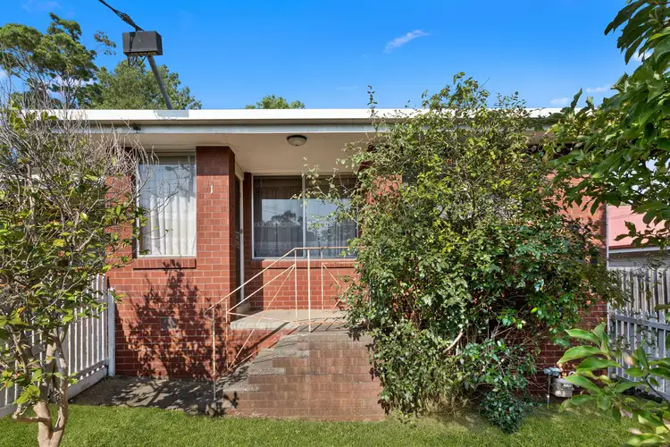 Main view of Homely unit listing, 1/98 Ringwood Street, Ringwood VIC 3134