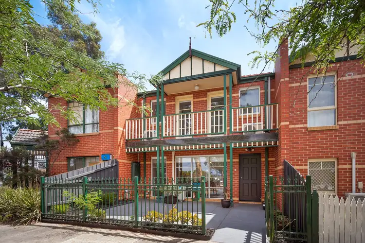 4 Mayfair, Mont Albert North VIC 3129