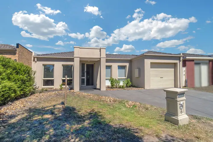 6 Masters Circuit, Roxburgh Park VIC 3064