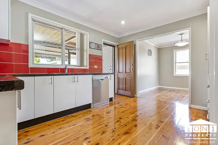 Fifth view of Homely house listing, 8 Silver Wattle Drive, Medowie NSW 2318