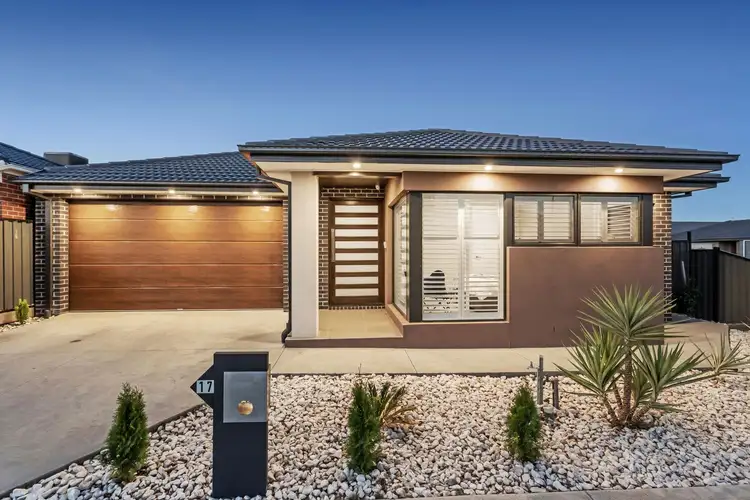 17 Lemon Myrtle Way, Craigieburn VIC 3064