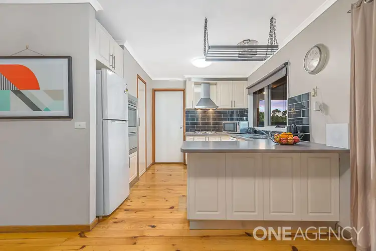 Third view of Homely house listing, 6 Kintore close, Sunbury VIC 3429