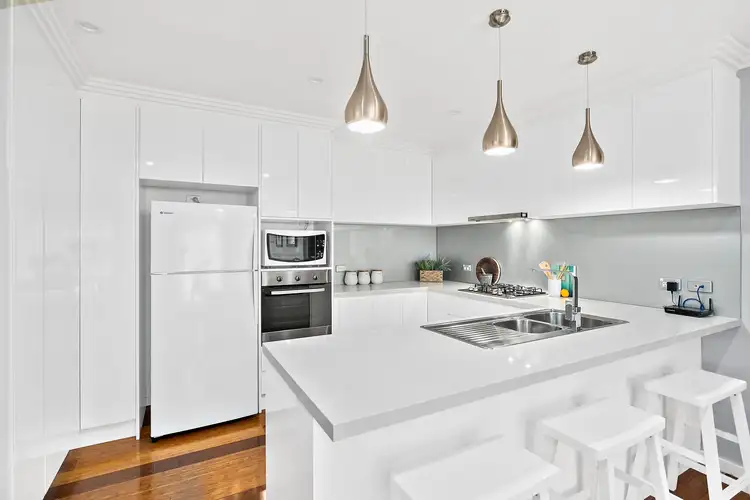 Fourth view of Homely villa listing, 2/122C Meadow Street, Fairy Meadow NSW 2519