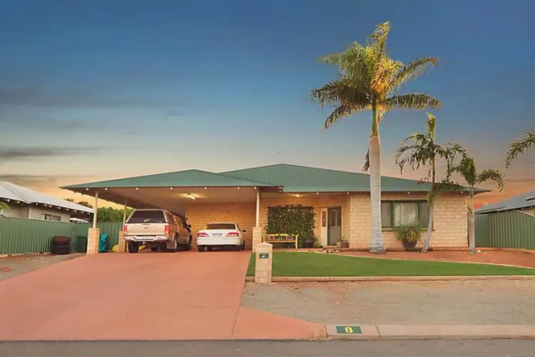 8 Barnett Way