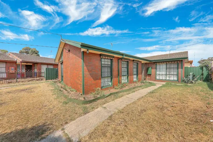 7 Inverleigh Court, Meadow Heights VIC 3048