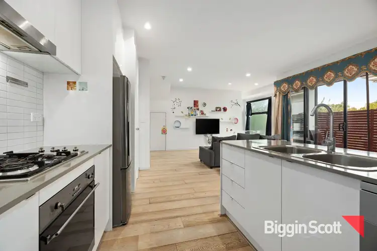 Third view of Homely terrace listing, 2/945 Doncaster Road, Doncaster East VIC 3109