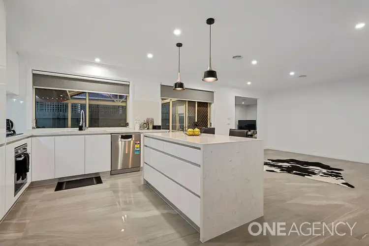 Fifth view of Homely house listing, 12 Elgin Close, Hillside VIC 3037