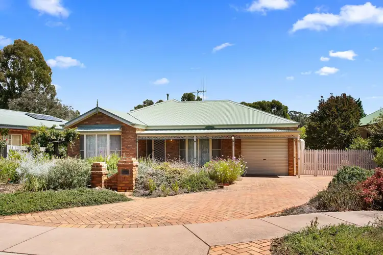 11 Wildwood Drive, Strathdale VIC 3550