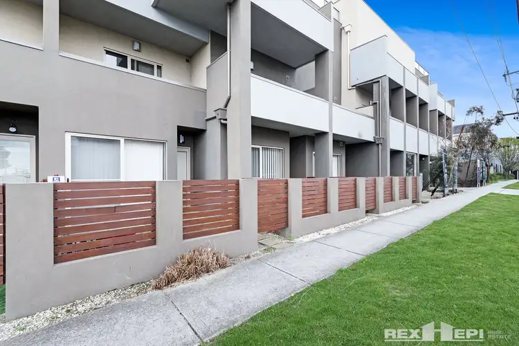 Main view of Homely apartment listing, Unit 8/2-4 Hutton Street, Dandenong VIC 3175