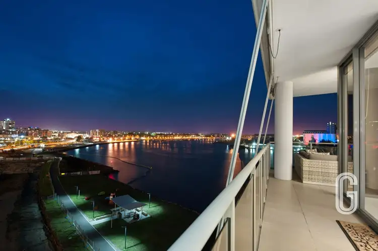 602/19 Honeysuckle Drive, Newcastle NSW 2300
