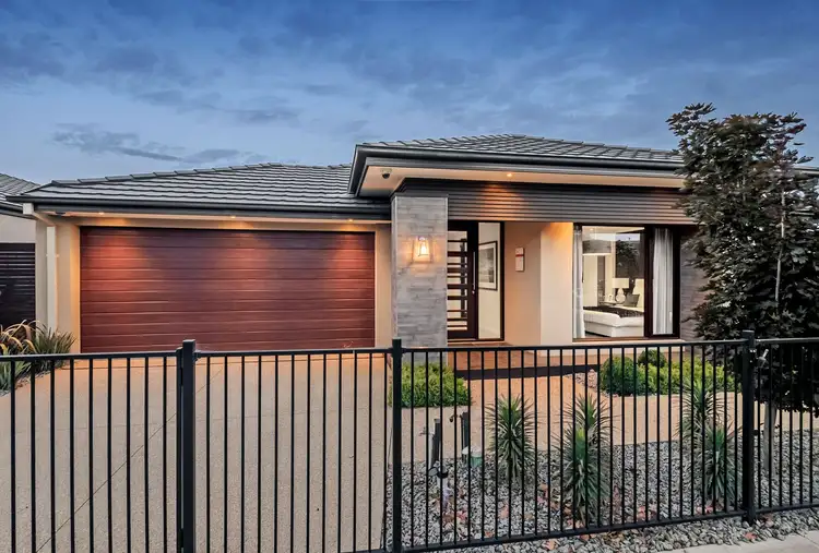 4 Montreal Circuit, Craigieburn VIC 3064