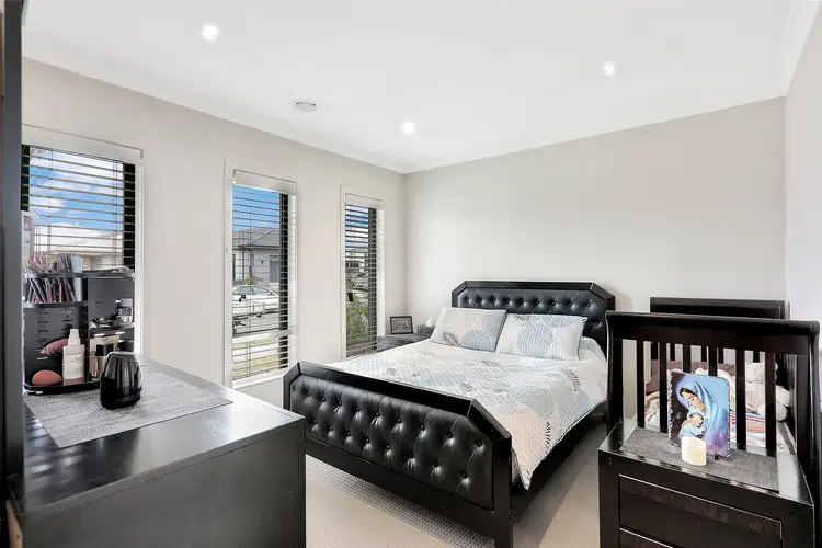 Fourth view of Homely house listing, 10 Hinter way, Roxburgh Park VIC 3064