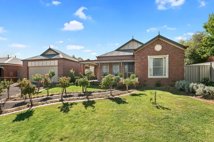 3 Bourke Drive, Strathdale VIC 3550