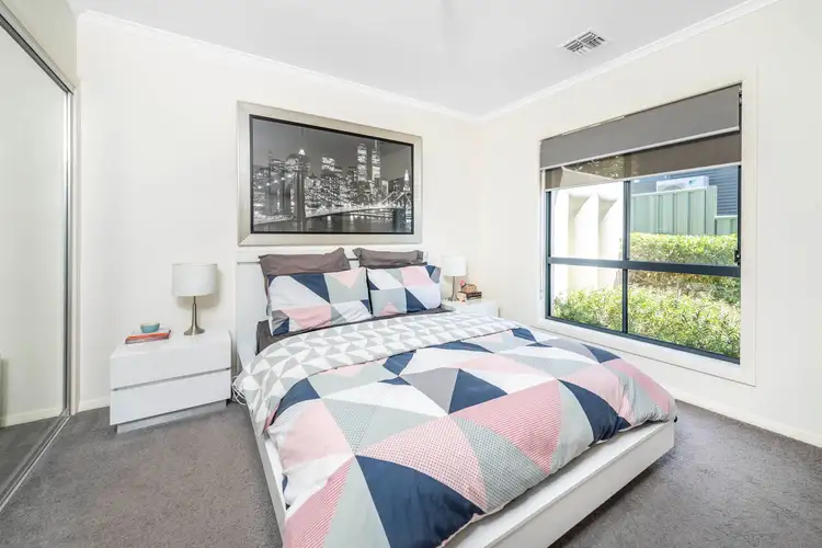 Fifth view of Homely house listing, 2/100 Uriarra Road, Crestwood NSW 2620