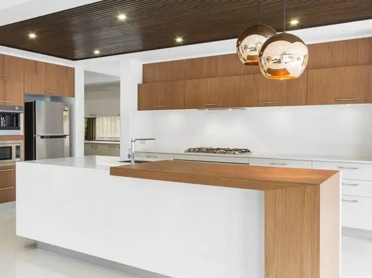 Sixth view of Homely house listing, 25 Winchcombe Way, Cranbourne North VIC 3977