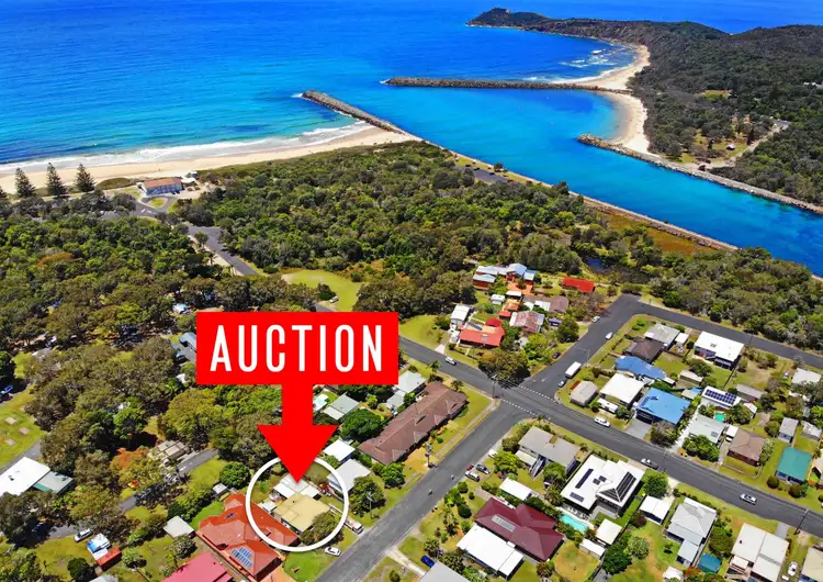 8 Ocean Street, North Haven NSW 2443