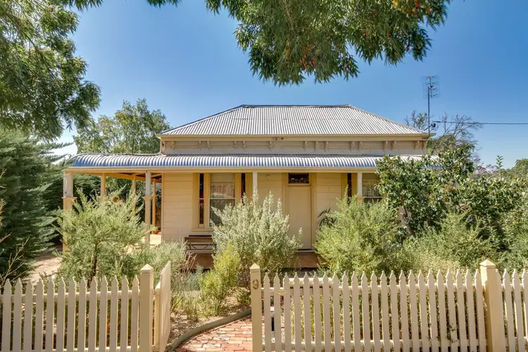 9/12 Ligar Street, Kennington VIC 3550