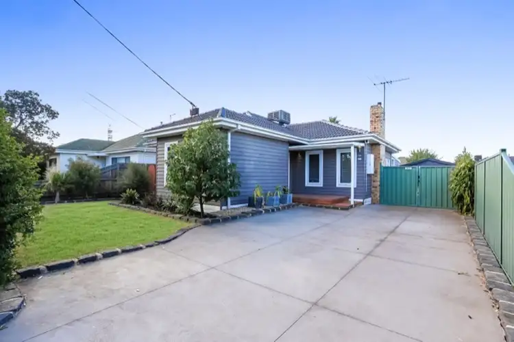 16 Clairmont Street, Albion VIC 3020