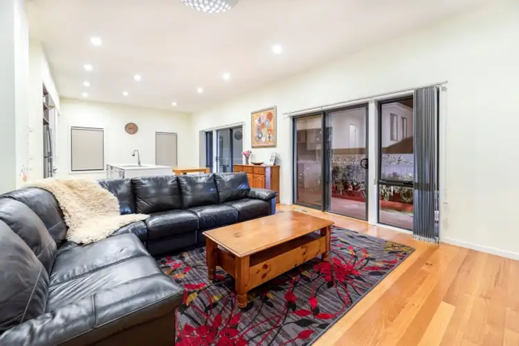 Fourth view of Homely house listing, 6 Solferino Close, Mount Waverley VIC 3149