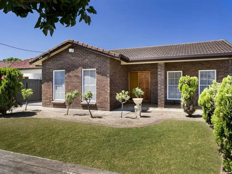 13 Olveston Avenue, Beverley SA 5009