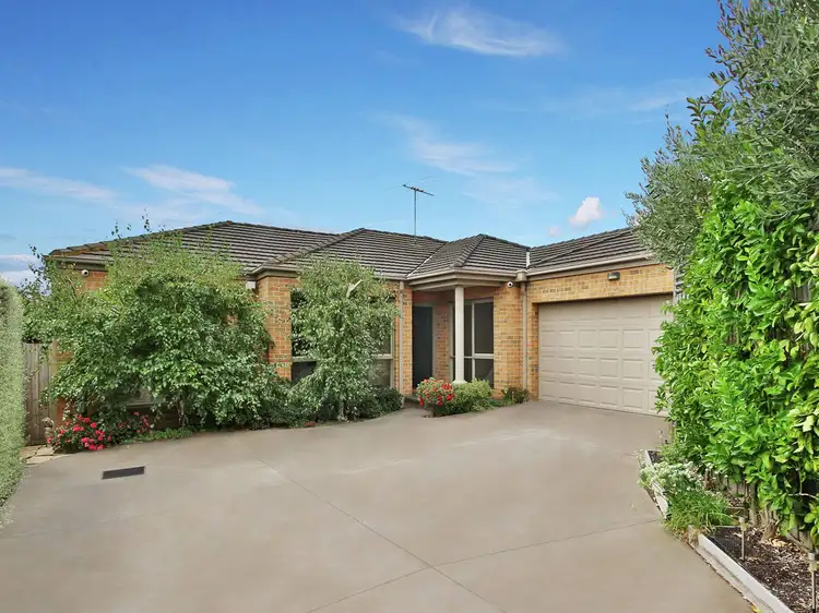 5 Farleigh Avenue, Burwood VIC 3125
