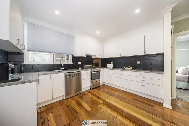 Fifth view of Homely house listing, 3 Ronalds Court, Drouin VIC 3818