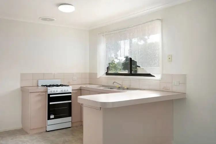 Fifth view of Homely unit listing, 4/207 McIvor Road, Strathdale VIC 3550