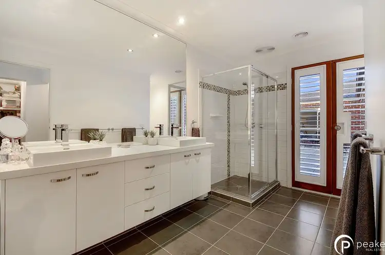 Fifth view of Homely house listing, 7 Brennan Court, Berwick VIC 3806