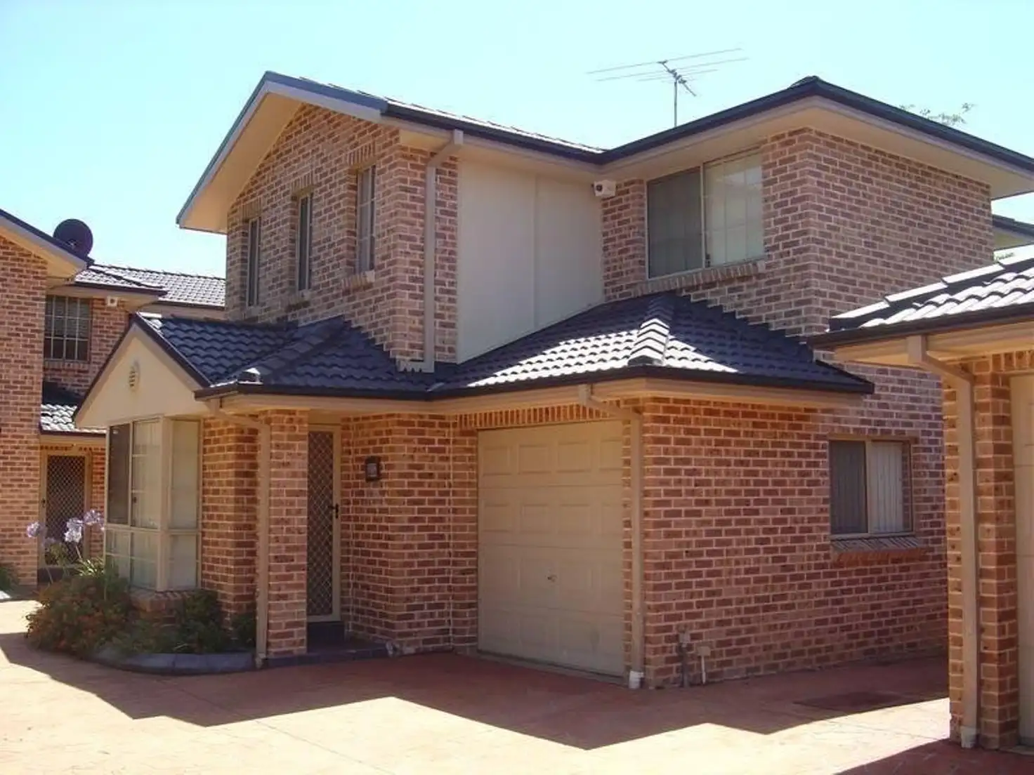 Main view of Homely townhouse listing, 2/10 Harold Street, Fairfield NSW 2165