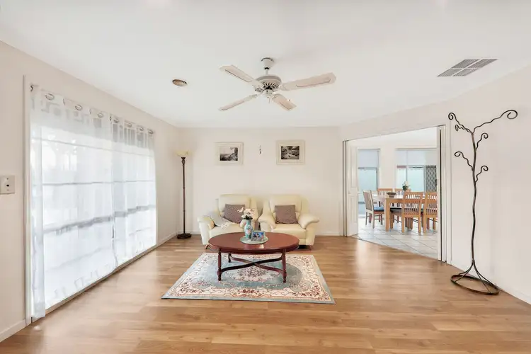 Fifth view of Homely house listing, 3 Gibney Close, Roxburgh Park VIC 3064